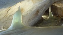 Eisriesenwelt - největší ledová jeskyně na světě